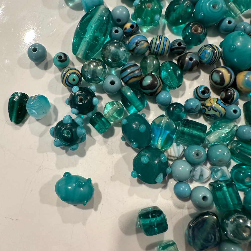 Assorted Teal Beads Lot for jewelry making - Picture 3 of 8